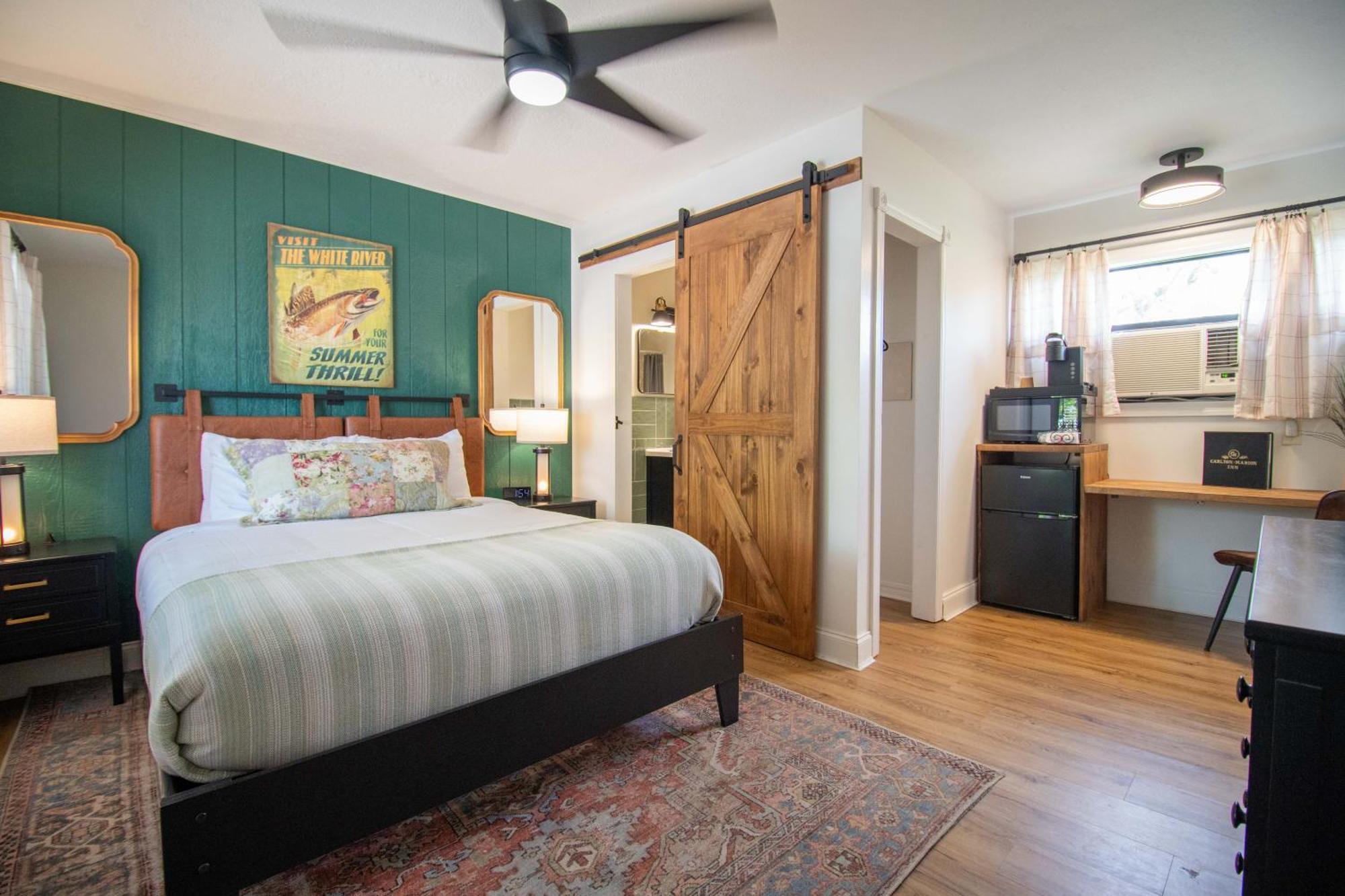 Carlton Marion Inn Yellville Room photo